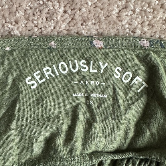 Aéropostale Green Floral Crop Top - Picture 3 of 3